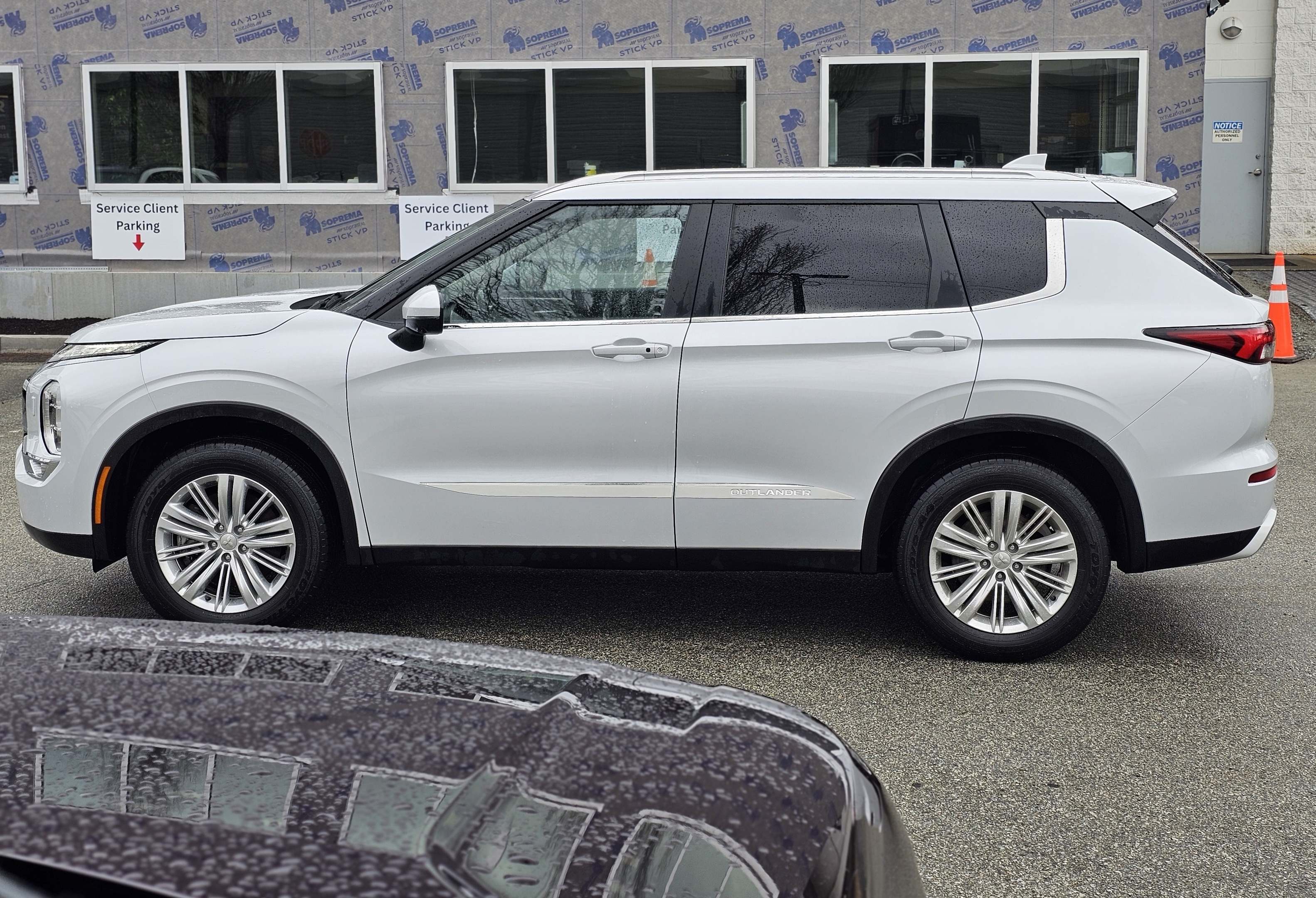 2024 Mitsubishi Outlander 