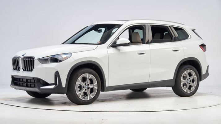 2023 BMW X1 