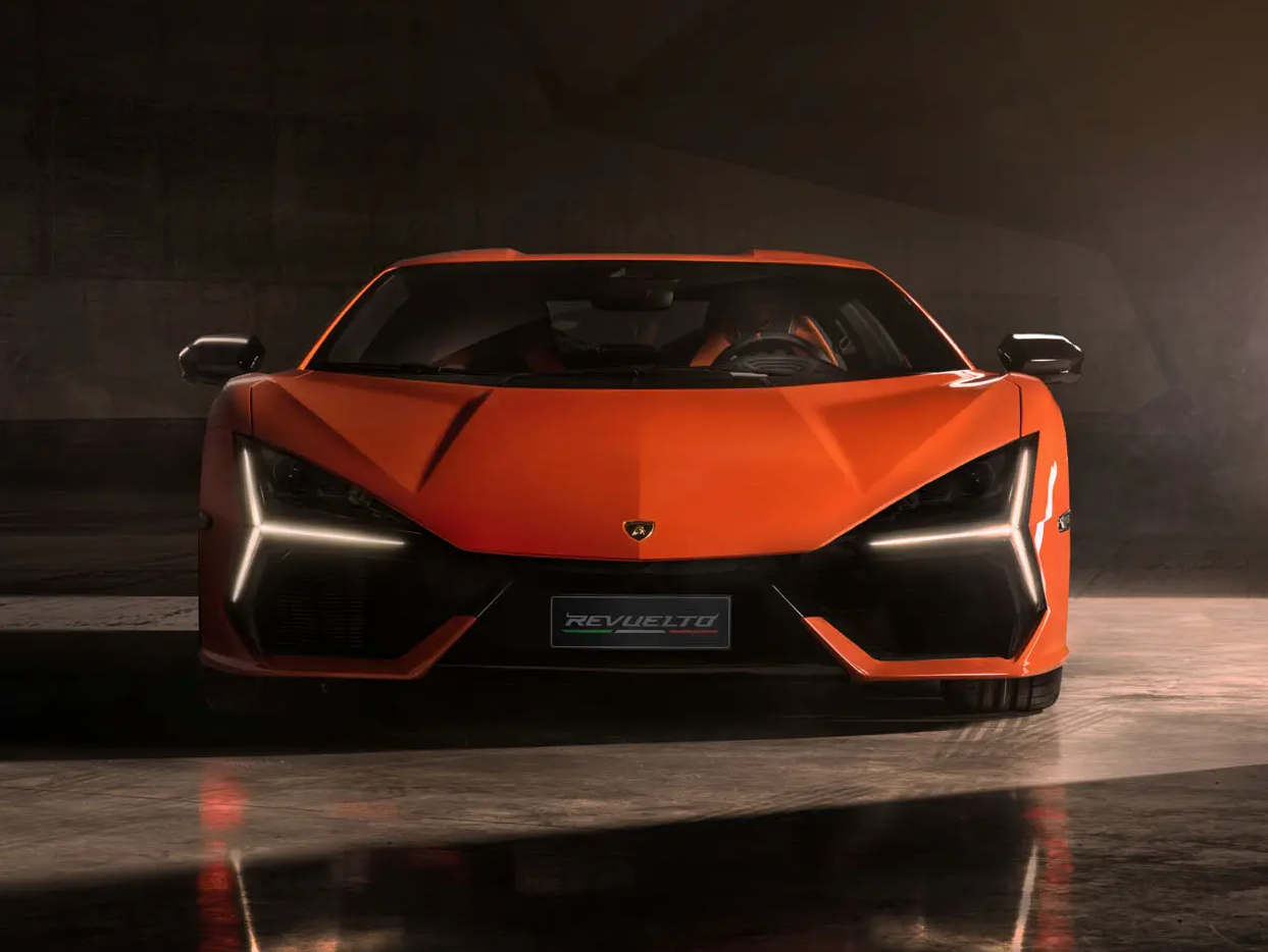 2026 Lamborghini Revuelto Canada – Price, Specs & Hybrid V12 Supercar